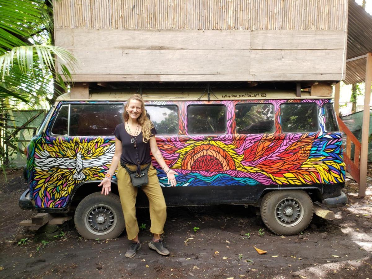 Rainbow Caravan Hostel Las Pilas Esterno foto